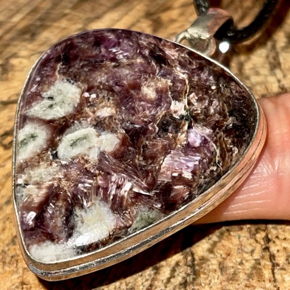 Deep Purple Chariote Pendant 2” - Picture 6 of 16